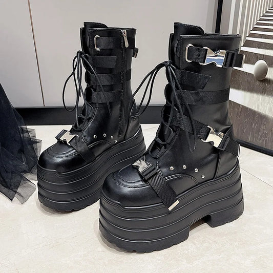 2026 New Punk Style Platform Women's Booties Luxury Dark Rivet Side Zipper Design Women's Rock Biker Boots Fall Winter Style